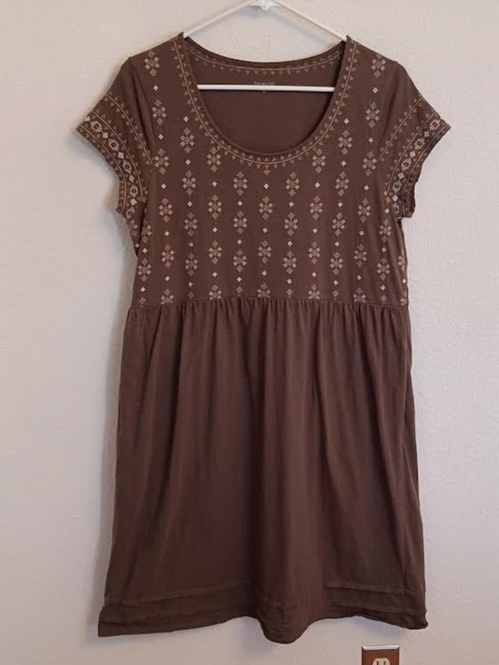 GARNET HILL DRESS TAUPE CAP SLEEVE EMBROIDERY 100% ORGANIC COTTON POCKETS 12